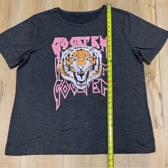 Lead-colored tiger T-shirt size 2XL short sleeves - Picture 2 of 4